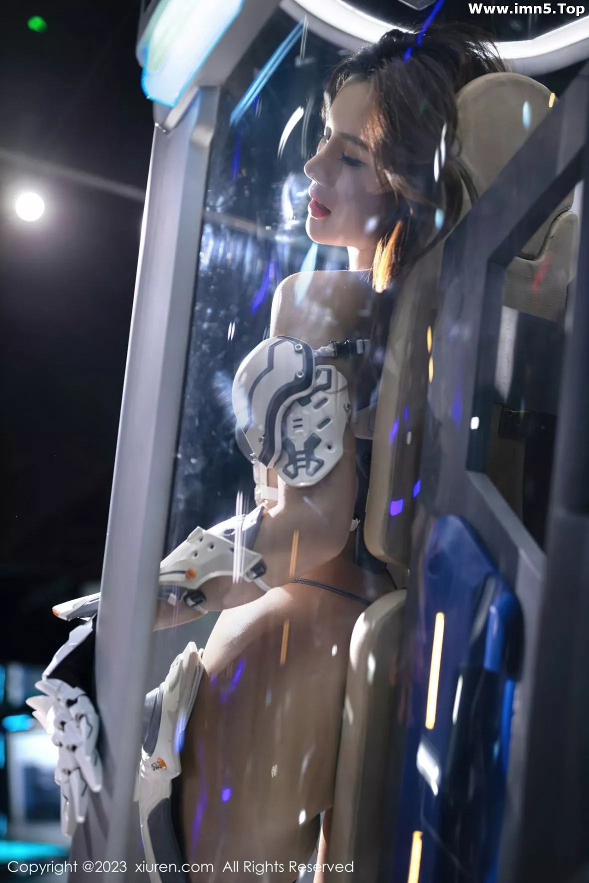 [XiuRen秀人网]No.6173_模特就是阿朱啊实验室场景机器人装饰秀绝美身姿迷人诱惑写真90P