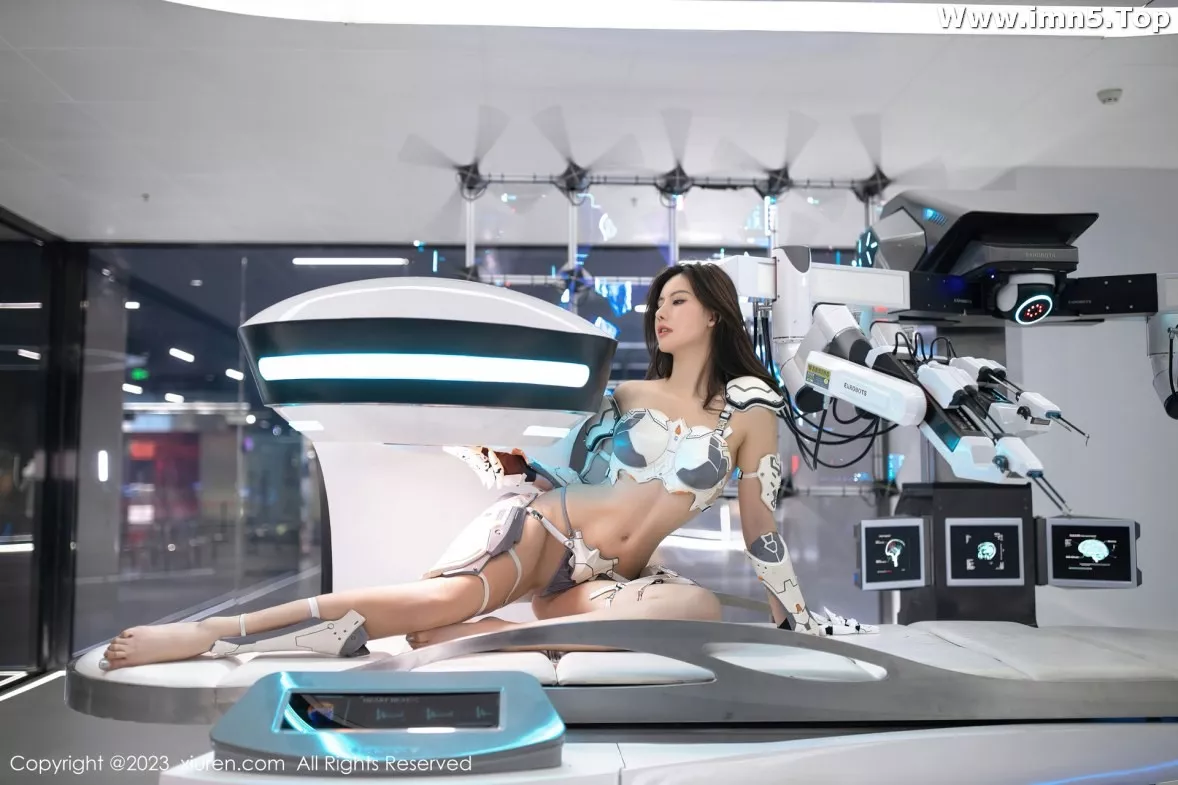 [XiuRen秀人网]No.6173_模特就是阿朱啊实验室场景机器人装饰秀绝美身姿迷人诱惑写真90P